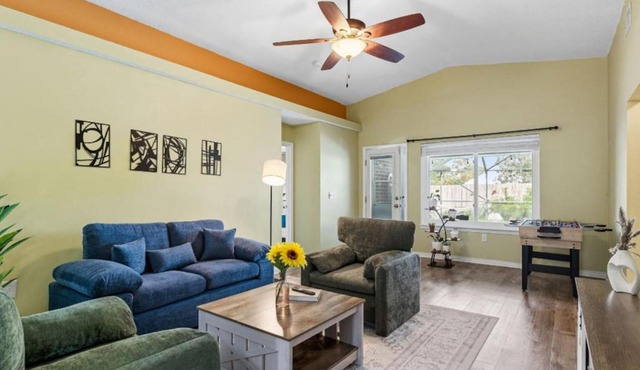 Family Milton Home with Private Pool in Milton