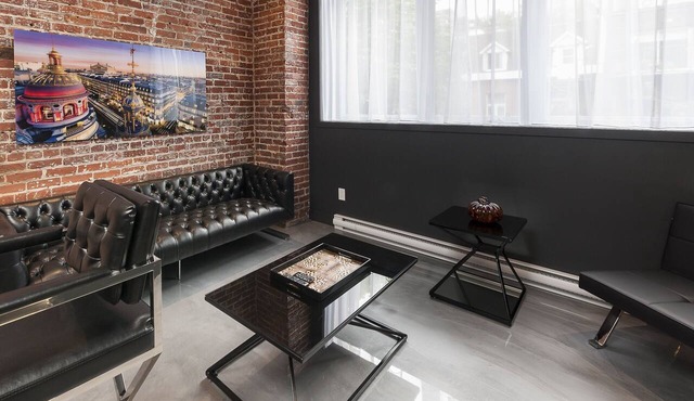 Fully Equipped Apartment near Mont-Royal in Montreal