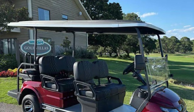 Golf Cart~Large Balcony☀️ Walk to Beach~Take A Breather⛱️