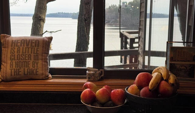 Gorgeous Lake Eau Claire home! in Augusta