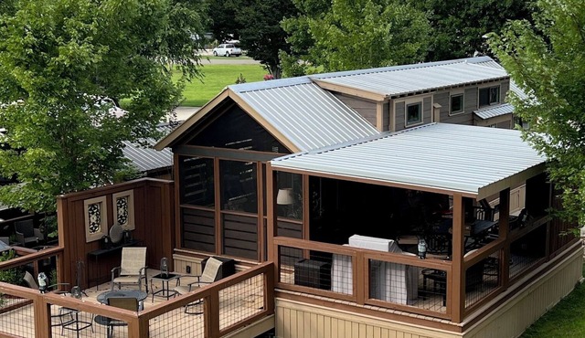 GRAND Tiny Home minutes to BLUE RIDGE. Yes to PETS! in Morganton