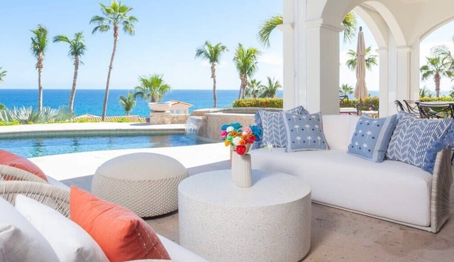 Impeccably Remodeled Luxury Villa, just Steps from the Beach in Villas del Mar