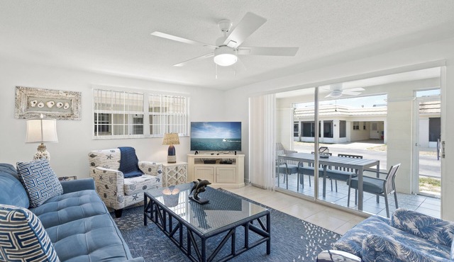 Island House Beach Resort V37 in Siesta Key