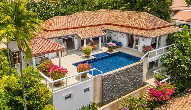 Katamanda Moon Seaview Pool Villa Kata in Kata Beach