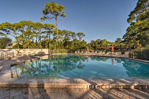 Lanai + Community Pool Access: Sarasota Oasis! in Sarasota