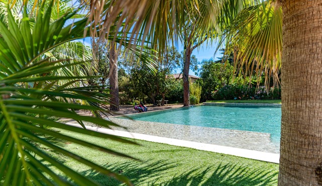 Large charming Bastide- private pool- Air conditioning- WIFI-1.2 km from St Tropez-Vue Mer in GASSIN