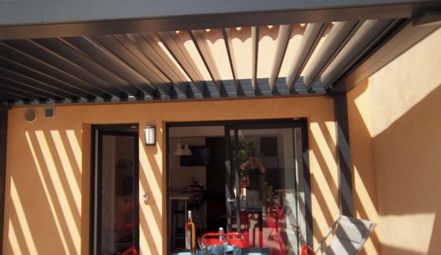 LARGE STUDIO (26m2) and large terrace (14m2) 50m from the sea and beach in Hyères