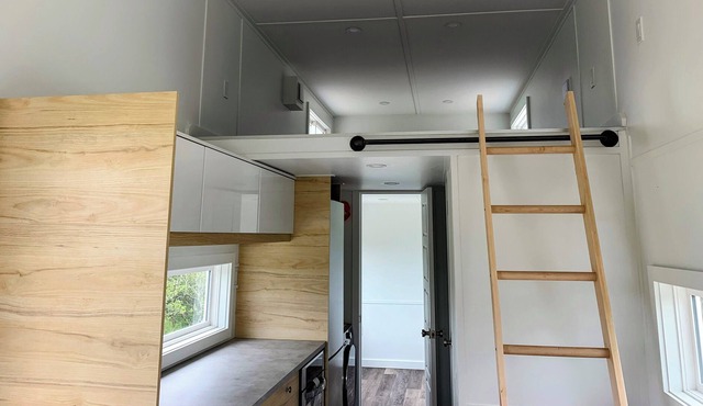Lighthouse Tiny Home - Surf Western Head