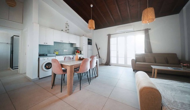 Lovely 1BR in Old Town: City Center & 4min to Beach