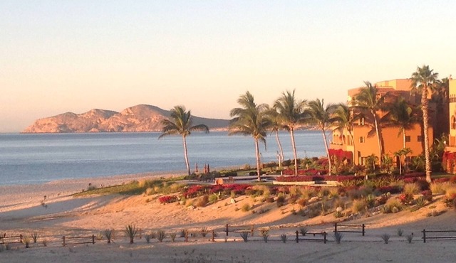 Lovers Paradise ☆ Ocean Views ☆ Luxury King ☆ Hidden Gem ☆ Couples ☆ Beachfront