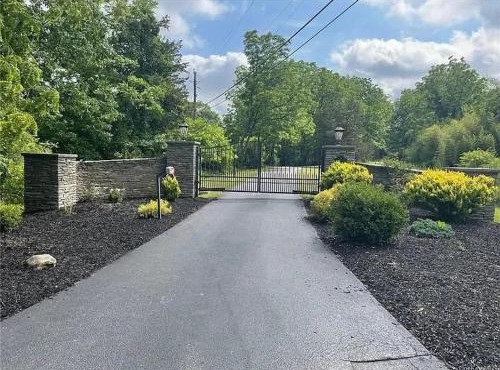 Lucious Lagrangeville in Lagrangeville