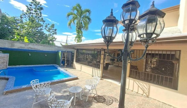 Lujosa villa completa 4hab con Piscina y Barbacoa