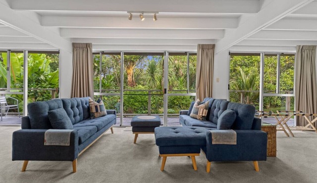 Lush Green Hideaway Guest Suite near Newmarket