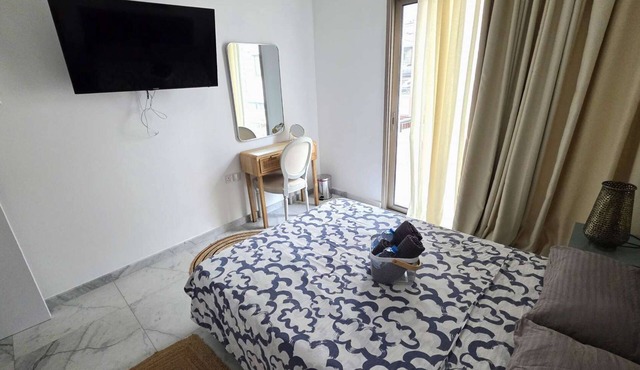 Luxurious 2BR Apartment in City Center w/Internet