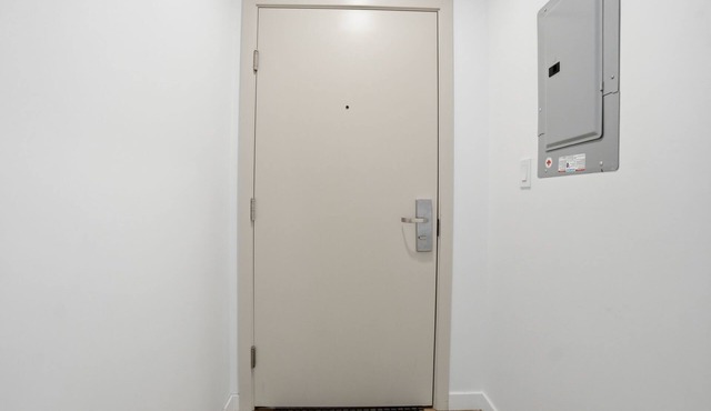 Luxury 2Bed2Bath Stunningview Downtown Edmonton Cad 5min 2 Rogers + Free Parking