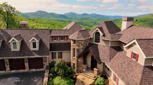 Luxury Mountaintop 2-Home Compound on 50 acres, Sleeps 28, Black Mountain, Asheville in Black Mountain