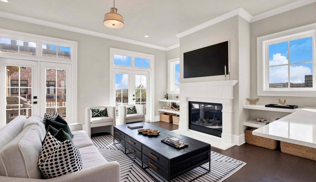 Luxury Riverfront Retreat in the Eastern Wharf | Heated Pool Access in Savannah