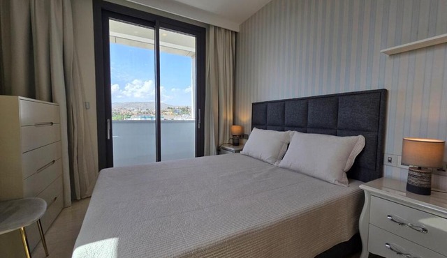 Luxury Seaview Escape 3bd in Limassol Skyscraper