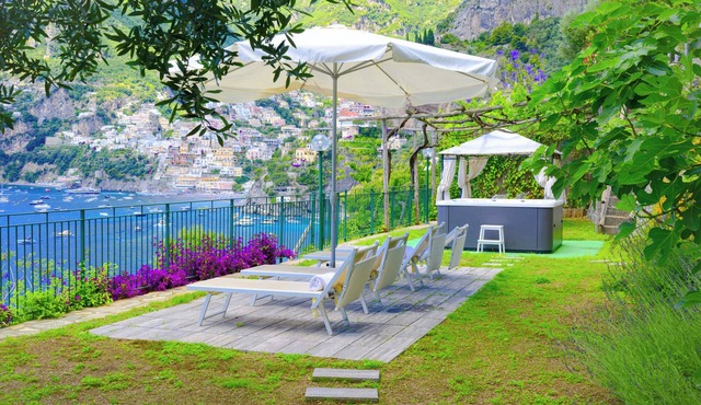 Luxury Villa With Private Beach and Hot Tub in Positano
