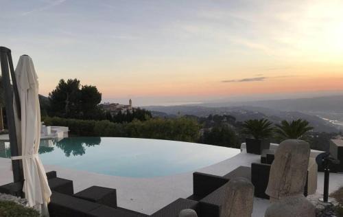 Maison charmante à Aspremont avec piscine privative
