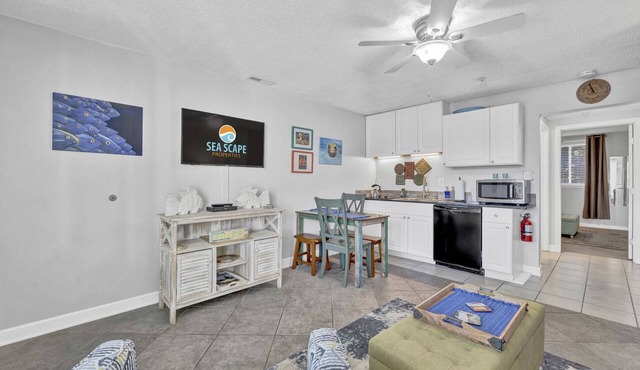 Marina Magic: Poolside Comfort & Cuisine! in Wrightsville Beach