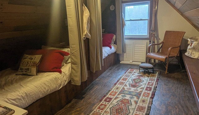 Marvelous "Deer Camp" off grid house on Beaver Island Michigan! in Beaver Island