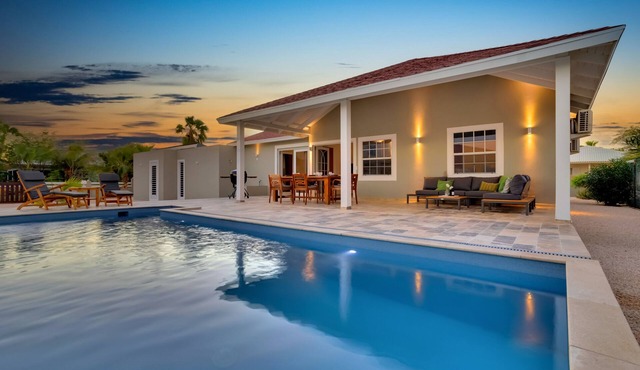 Mi Kas Stima – Luxury Villa with Magna Pool, minutes from the Sea & Windsurf Bay