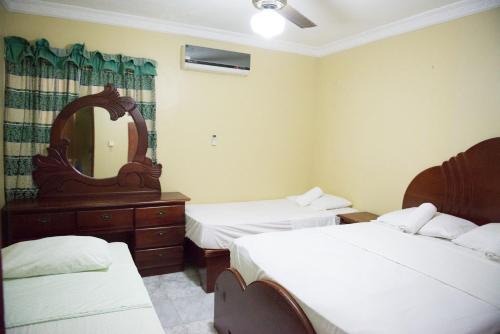 Modern 2BR Apartment Terrace Near Airport - Santo Domingo Este