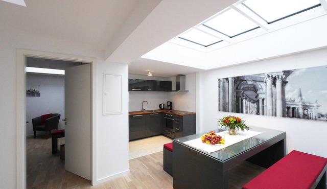 Modern 4p Apartment on Holy See
