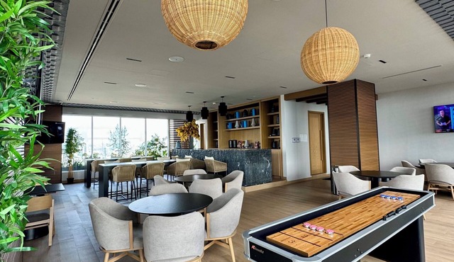 Modern Apartment Pool & Gym by Paseo Santa Lucía in Monterrey