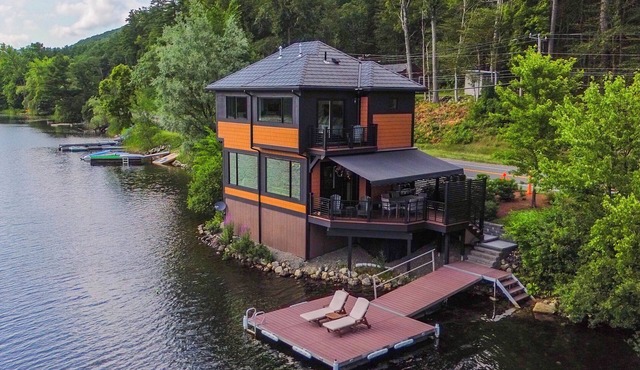 Modern Lakefront Berkshire Lakefront Retreat/Swim & Relax Close to Tanglewod in Becket