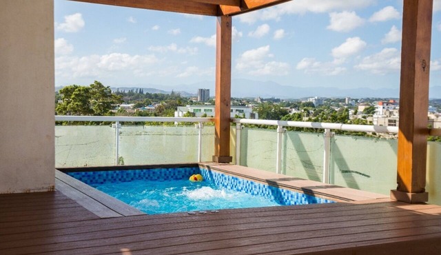 Modern penthouse at Miramar, private picuzzi, terrace and city view