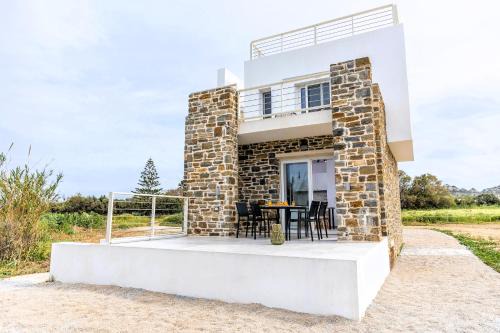 Naxos Cube Villa Panoramic Views Maisonette with Sea View 2 min walk to Plaka Beach in Plaka