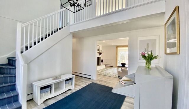NEAR BEACH, AIR CONDITIONED 6 BEDROOMS SLEEPS 9, 3.5 BATHS, 2 VERY PRIVATE ACRES