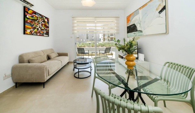 New 1 bedroom flat next to university