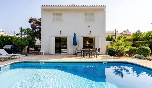 New Cyprus 3BR Villa Private Pool Best Sandy Beach by the Sea
