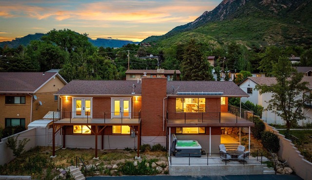 NEW! Salt Lake Gem Hot Tub, Sauna & Great Location