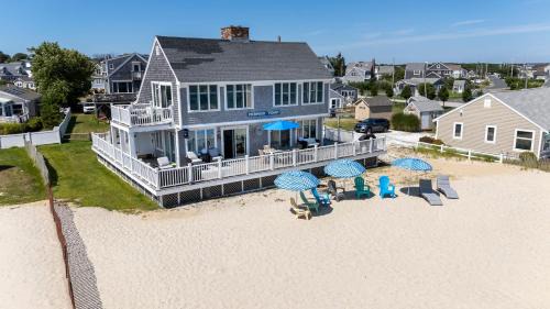 Oceanfront Cape Cod House by Rock Properties in Sandwich