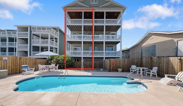 OCEANFRONT, Heated Pool, Elevator, Linens Provided, Clean, Safe, Near Boardwalk in Carolina Beach
