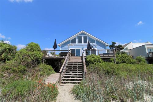 Oceanfront Nest in Folly Beach