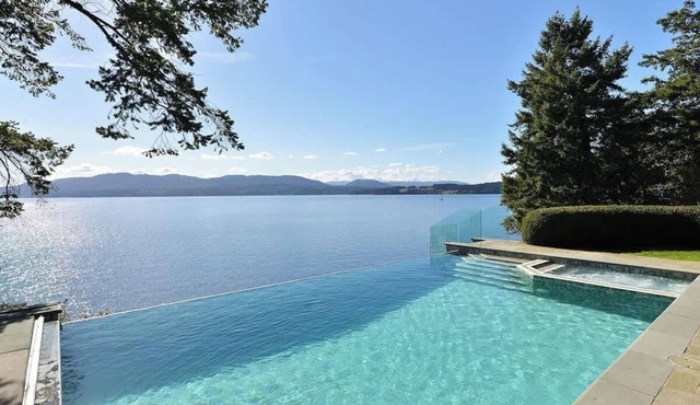 Oceanside Lodge Saanich Inlet in North Saanich