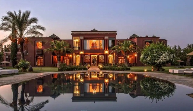 Palace 'Constantine', 13 suites, Ourika road
