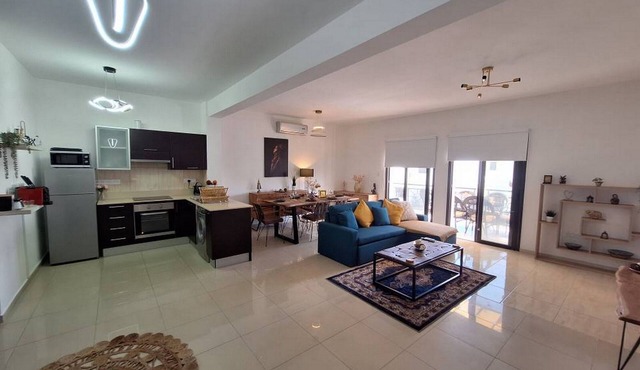 Paramount Gardens Resorts D204