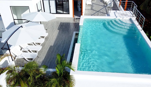 PENTHOUSE WITH ROOFTOP POOL