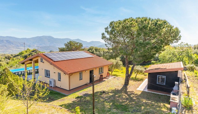 Pet-Friendly Villa "Tuccios" with Garden, Terrace & Wi-Fi