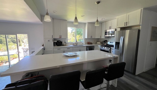 Pet friendly charming house in quite neighborhood in Escondido California in Escondido