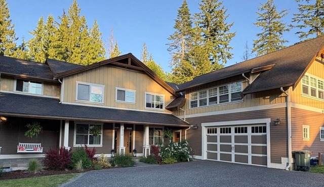 Play hard but rest EASY! Centrally Located Luxury! in Bellingham