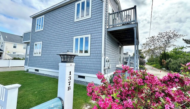 Plum Island Cottage | Easy Beach Access