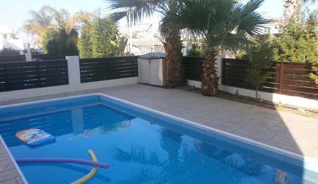 PLUTO, 3 bed Villa, private pool, great for Family, ideal Location