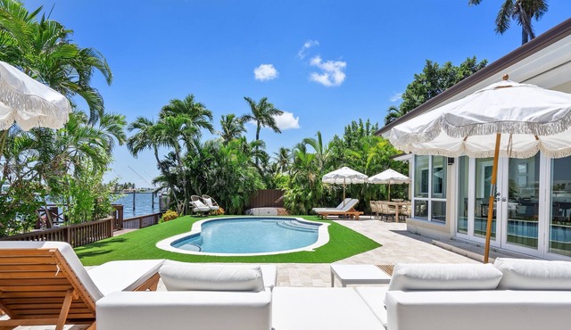 Prestigious Dream Home | Waterfront Villa in North Bay Village